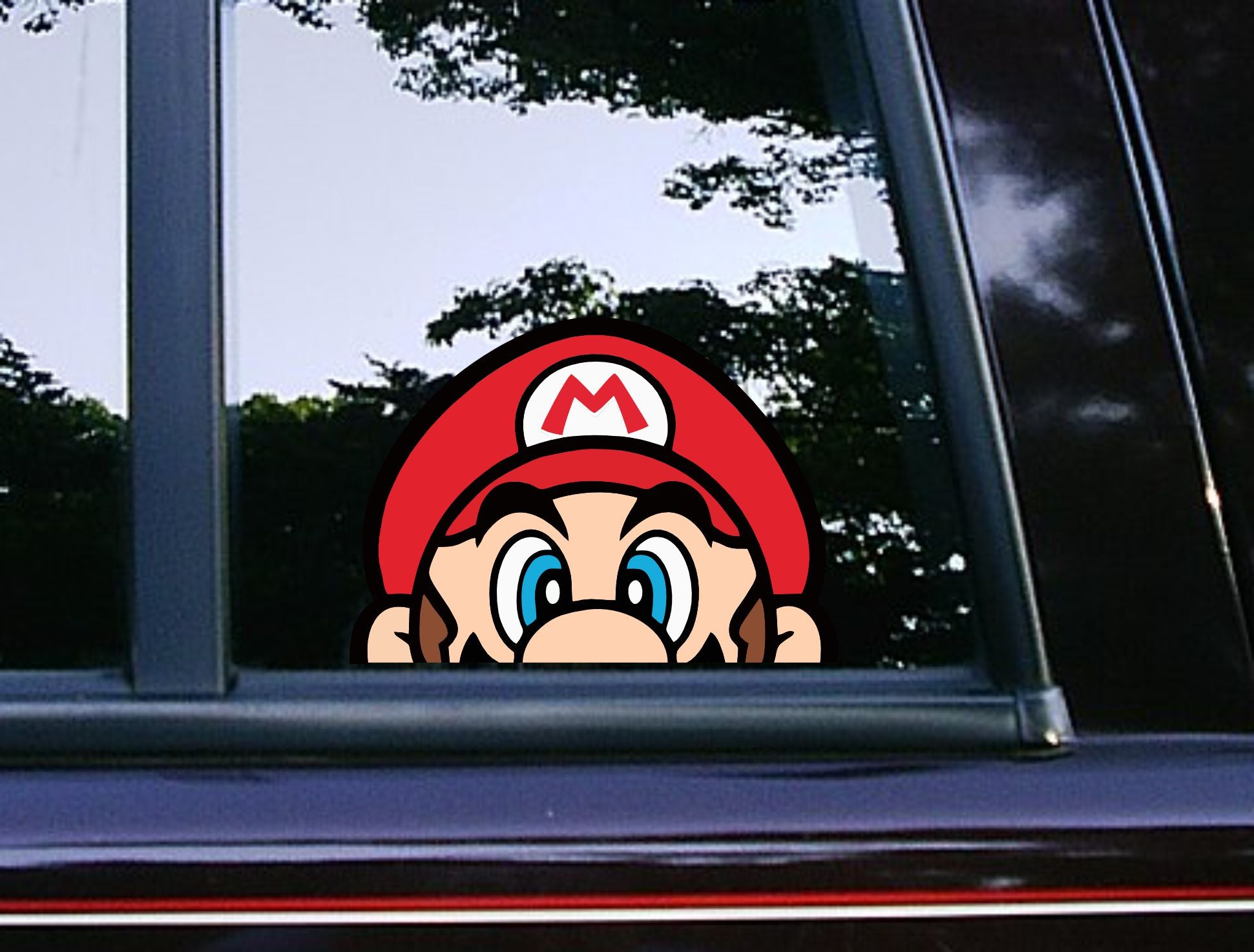 Mario Face Peeker