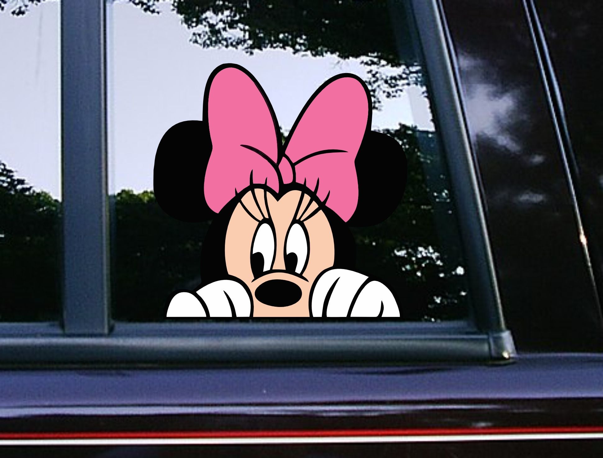 Mini Mouse Peeker
