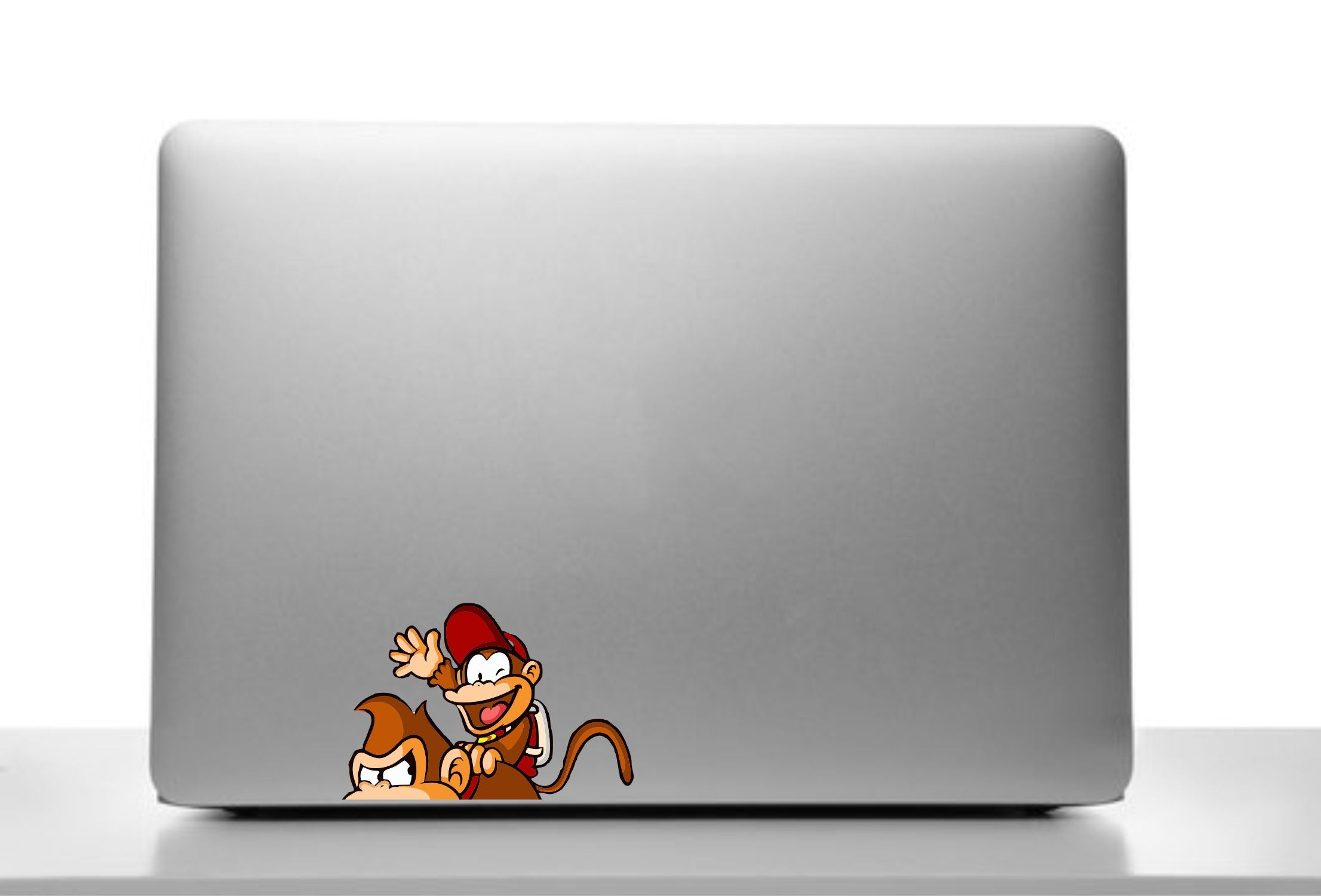 Diddy and Donky Kong Peeker