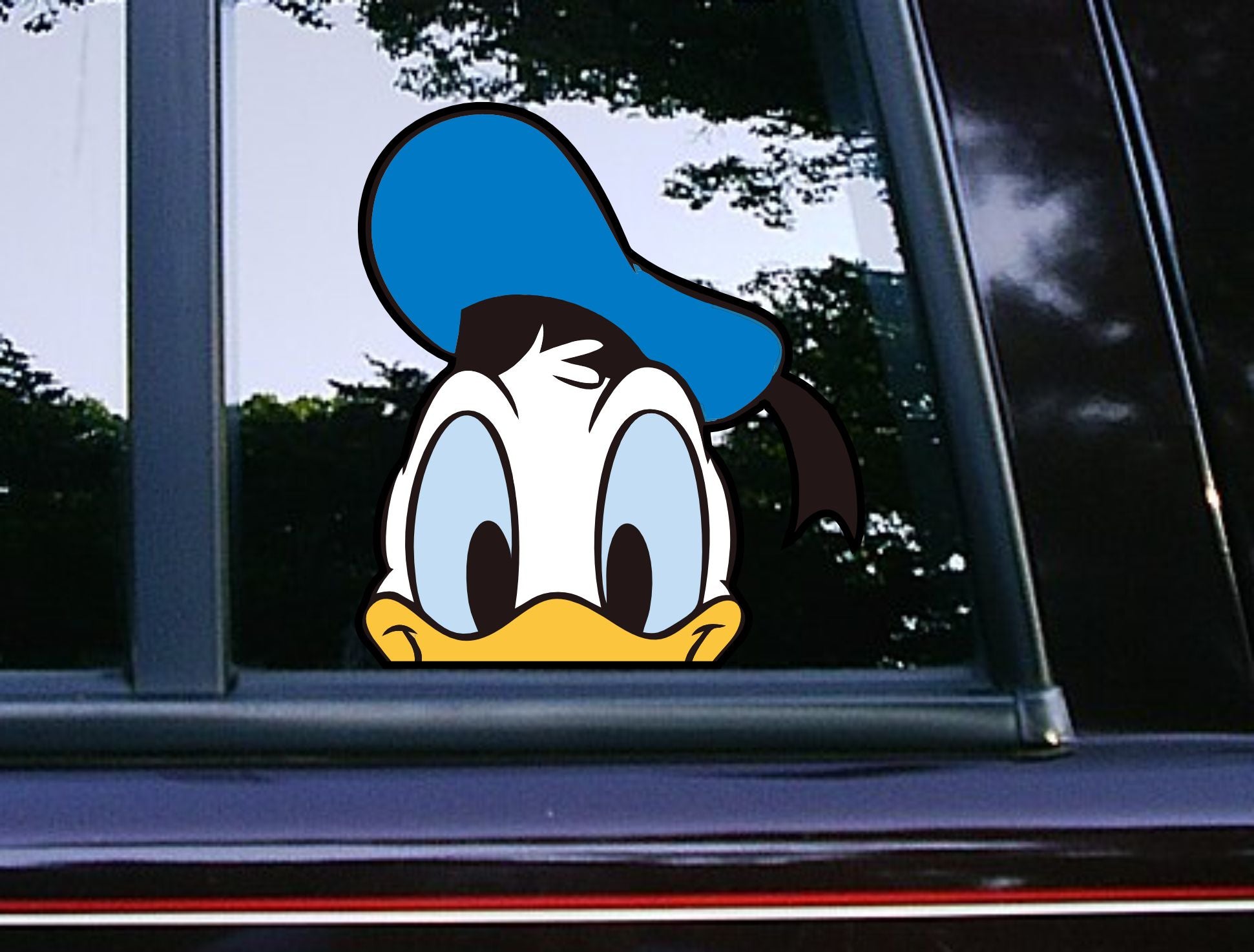 Donald Duck Peeker